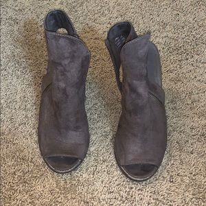 Charlotte Russe peep toe heel